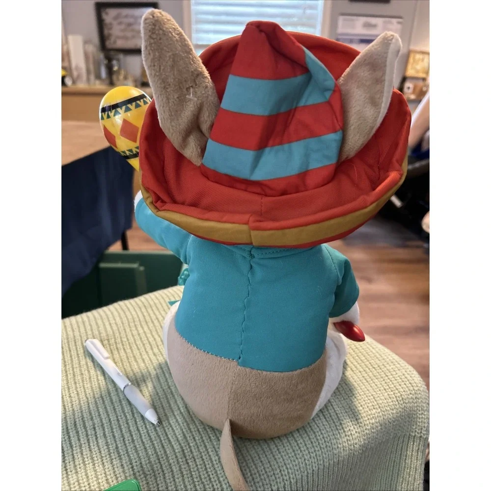 Chuey Bamba , Chihuahua Dressed In Mirachi Attire Sings LaBamba And Shakes Marac